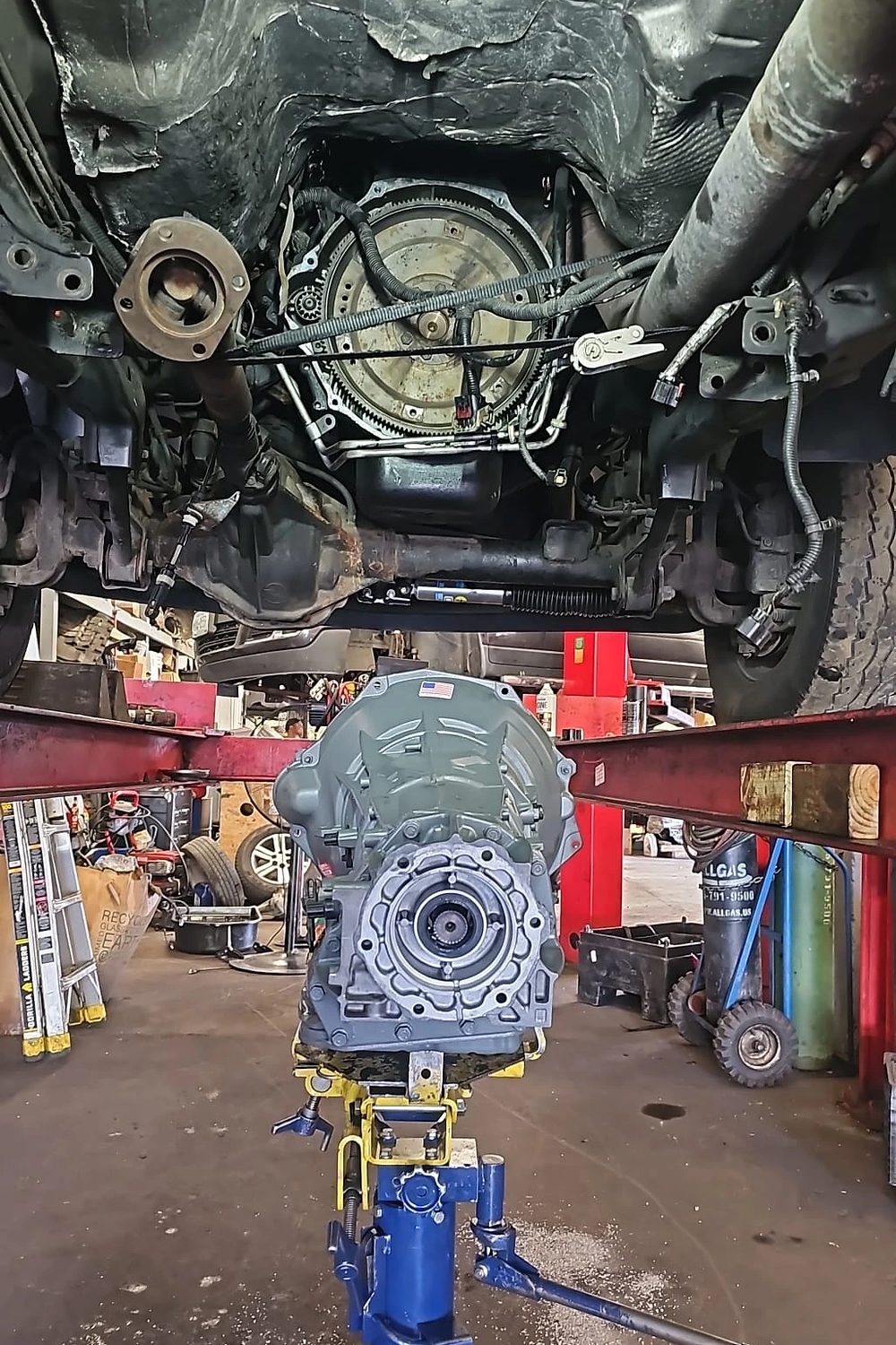 Transmission on a jack, mid-drop